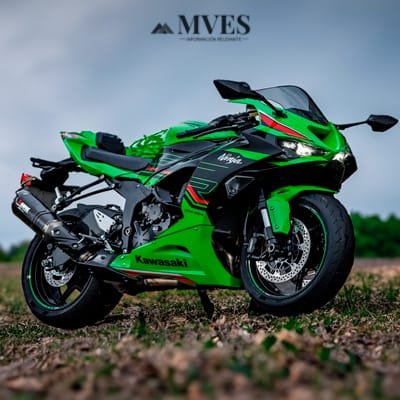 Las motos de Kawasaki combinan potencia y estilo. ¿Cuál es tu modelo favorito para la carretera? Motos de Kawasaki