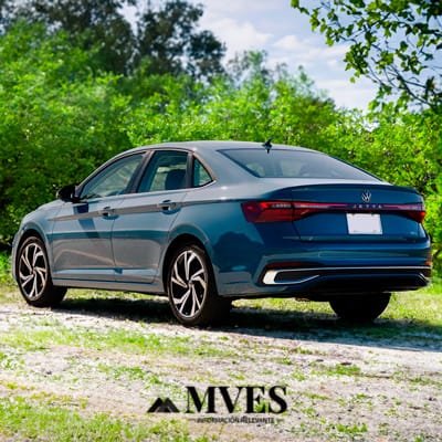 Nissan Versa vs Volkswagen Jetta: diseño, potencia y confort en comparación. ¿Cuál eliges?  Nissan Versa vs Volkswagen Jetta