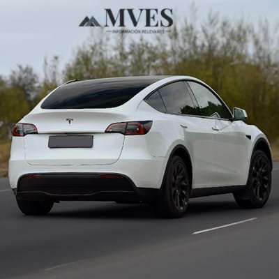 Descubre todo lo que necesitas saber del Tesla Model Y antes de comprártelo. Tesla Model Y